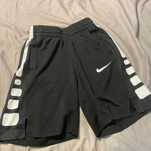 NEW NIKE BLACK SHORTS